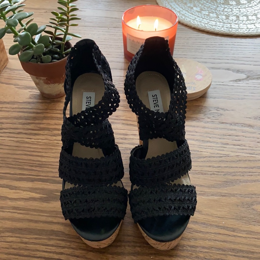 Steve Madden 5.5 black stretchy strap wedges